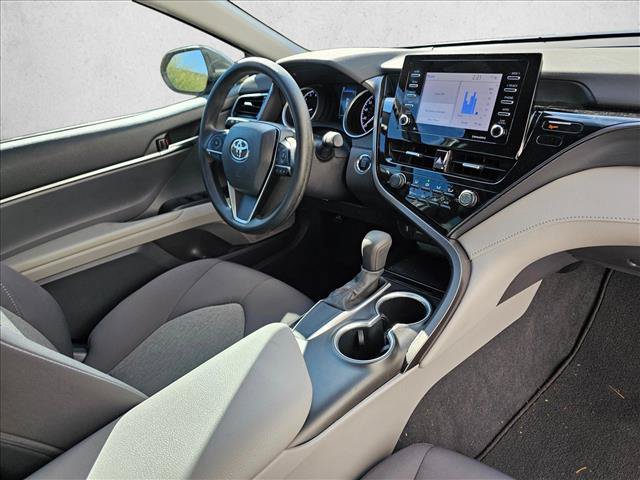 Used 2021 Toyota Camry LE w/ Convenience Package FWD image 11