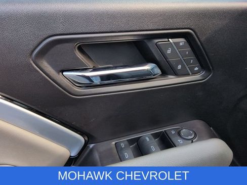 Used 2024 Chevrolet Colorado ZR2 w/ ZR2 Convenience Package III AWD/4WD image 24