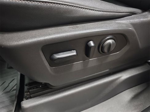 Certified 2021 Chevrolet Silverado 1500 LT w/ All Star Edition Plus image 29