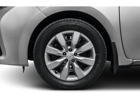 Used 2015 Toyota Corolla LE FWD image 12