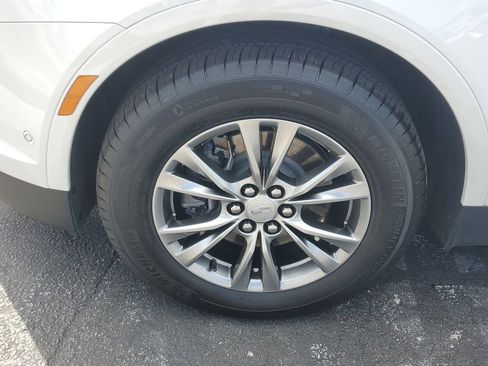 Used 2023 Cadillac XT5 Premium Luxury w/ Technology Package image 11