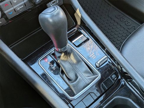 Certified 2022 Jeep Compass Altitude w/ Sun and Sound Group image 16