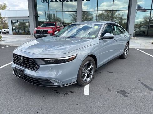 Used 2025 Honda Accord EX-L image 2