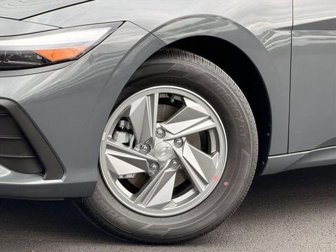 New 2026 Hyundai Elantra SE FWD image 33