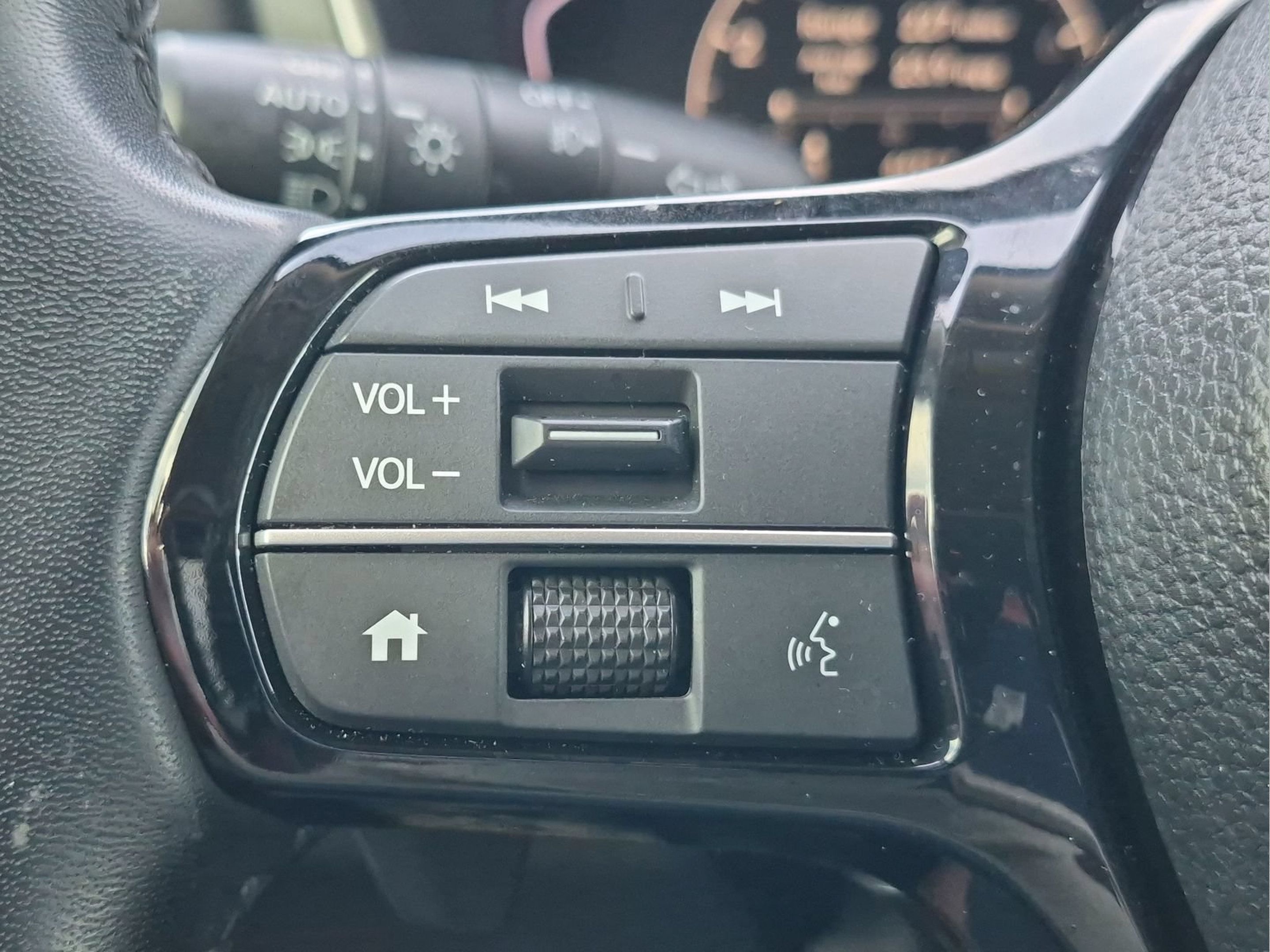 Used 2025 Honda Pilot EX-L image 13