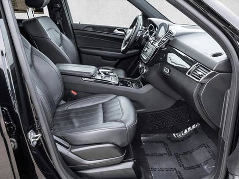 Used 2019 Mercedes-Benz GLE 400 4MATIC image 26