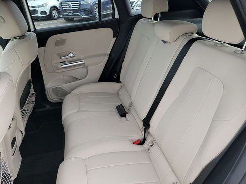 New 2025 Mercedes-Benz GLA 250 image 13
