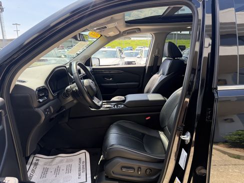 Used 2023 Honda Pilot Elite image 32