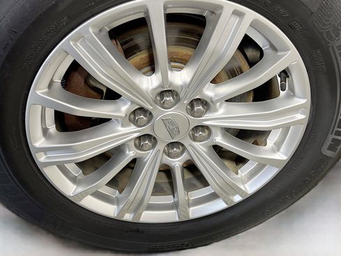 Used 2017 Cadillac XT5 FWD image 14