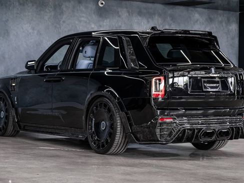 Used 2026 Rolls-Royce Cullinan AWD/4WD image 19