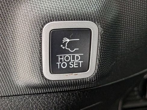 Certified 2023 Jeep Grand Cherokee Overland AWD/4WD image 31