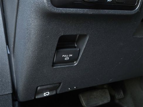 Used 2023 Ford Bronco Badlands image 18