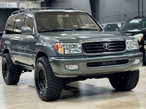 Used 1999 Toyota Land Cruiser AWD/4WD image 2