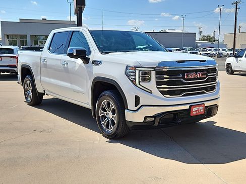 Used 2026 GMC Sierra 1500 SLT AWD/4WD image 4