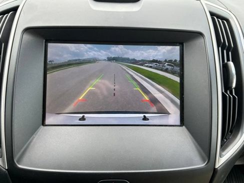 Used 2019 Ford Edge SEL w/ Equipment Group 201A FWD image 18
