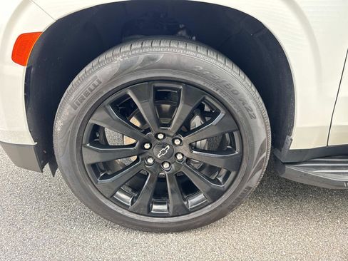 Used 2023 Chevrolet Tahoe Premier RWD image 11