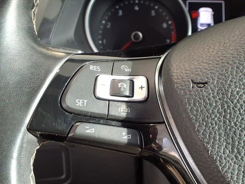 Used 2021 Volkswagen Tiguan SE R-Line image 15