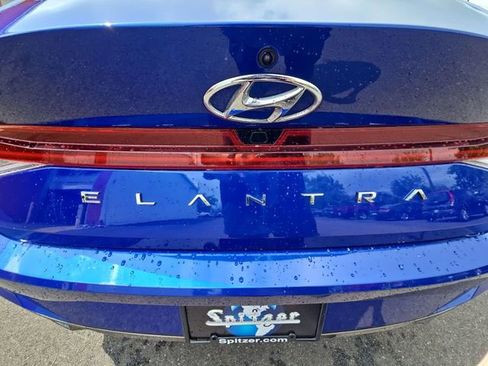 Used 2022 Hyundai Elantra SEL w/ Convenience + Premium Package FWD image 33