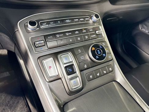 Used 2023 Hyundai Santa Fe Limited w/ Cargo Package image 18