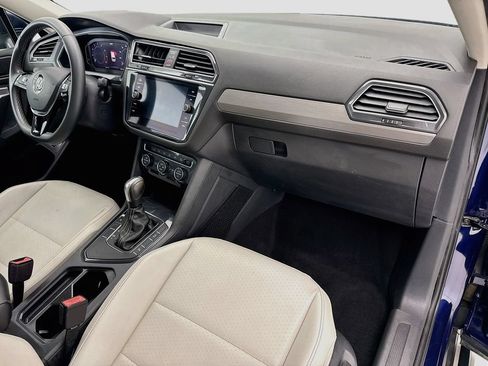 Used 2021 Volkswagen Tiguan SEL FWD image 16