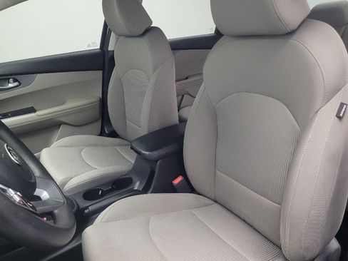 Used 2020 Kia Forte LXS image 17