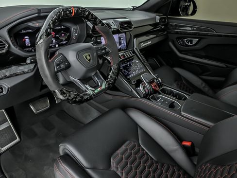 Used 2019 Lamborghini Urus image 22