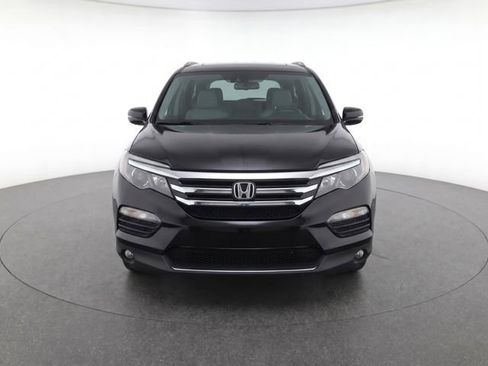 Used 2017 Honda Pilot Touring image 5