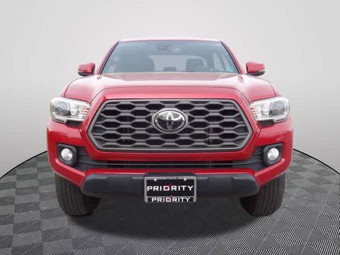 Used 2021 Toyota Tacoma TRD Off-Road w/ Technology Package AWD/4WD image 5