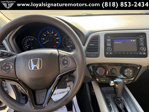Used 2016 Honda HR-V LX image 19