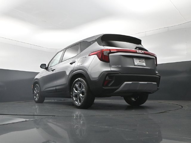 Used 2026 Kia Seltos LX FWD image 31