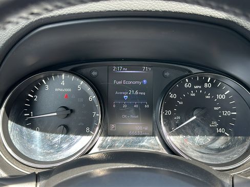 Certified 2018 Nissan Rogue Sport SL w/ SL Premium Package AWD/4WD image 19