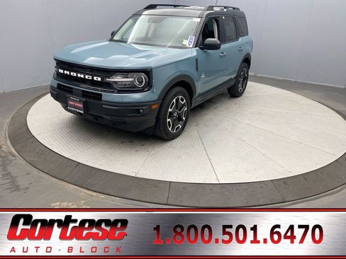 Used 2021 Ford Bronco Sport Outer Banks w/ Outer Banks Package (96D) AWD/4WD image 1