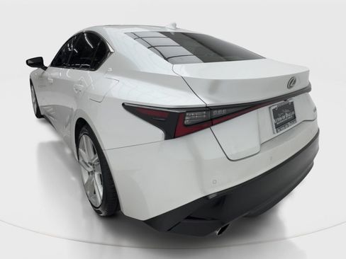 Used 2023 Lexus IS 300 w/ Comfort Package RWD image 10