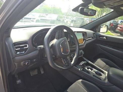 Used 2025 Dodge Durango GT AWD/4WD image 12