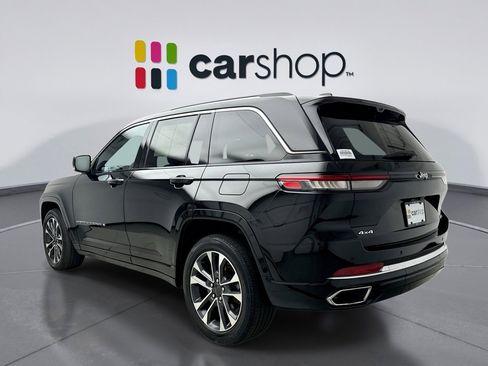 Used 2023 Jeep Grand Cherokee Overland w/ Luxury Tech Group IV AWD/4WD image 3