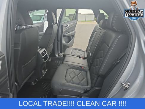 Used 2025 Volkswagen Atlas Cross Sport SE AWD/4WD image 17