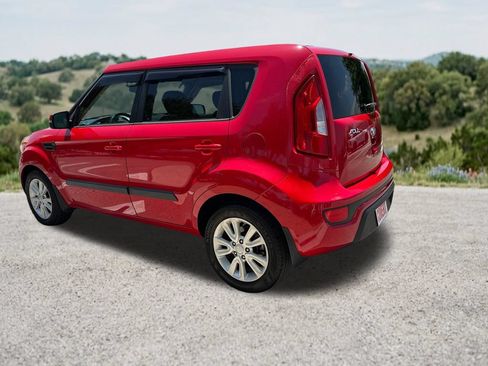 Used 2013 Kia Soul + w/ Audio Pkg FWD image 7