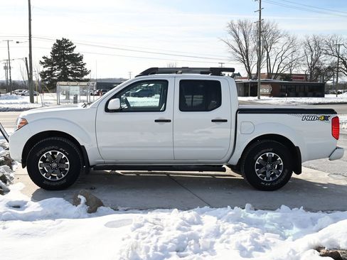 Used 2019 Nissan Frontier PRO-4X image 8