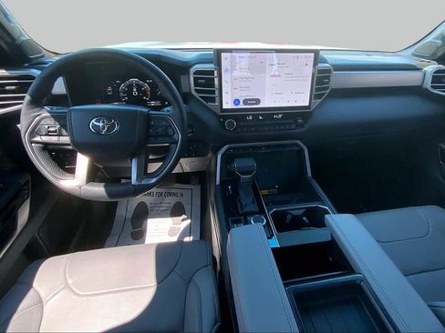 Used 2026 Toyota Tundra Limited AWD/4WD image 16