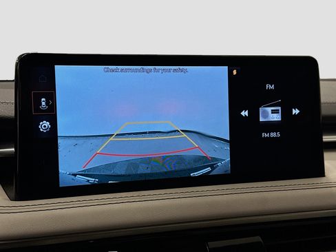 Used 2025 Genesis G70 2.5T image 23