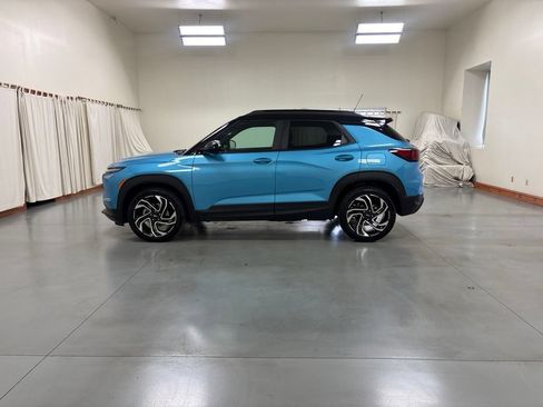Used 2025 Chevrolet TrailBlazer RS FWD image 5
