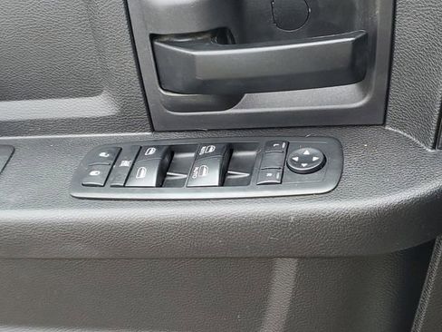 Used 2017 RAM 2500 Tradesman w/ Chrome Appearance Group image 21