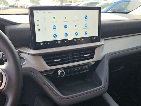 Used 2025 Ford Explorer Active w/ Active Comfort Package image 14