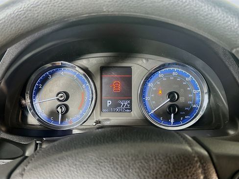 Used 2017 Toyota Corolla LE FWD image 18
