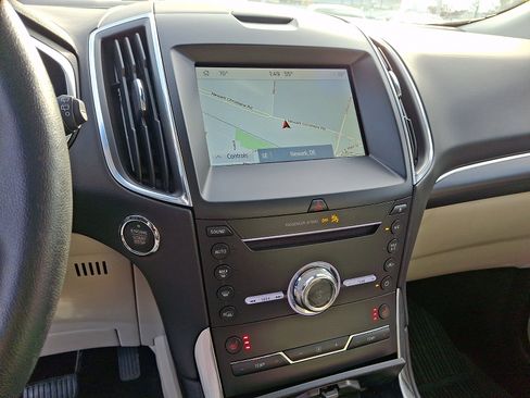 Certified 2019 Ford Edge Titanium w/ Cold Weather Package image 23