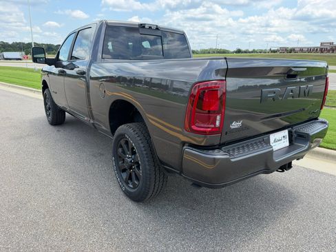 New 2026 RAM 2500 Big Horn AWD/4WD image 12