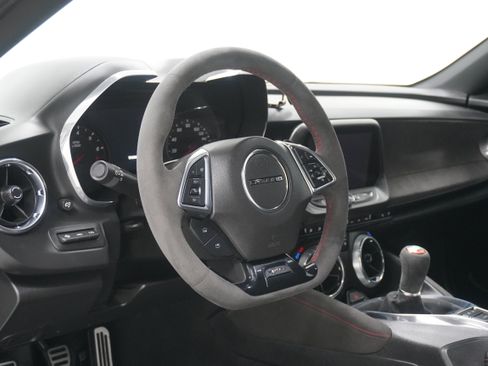 Used 2017 Chevrolet Camaro ZL1 RWD image 11