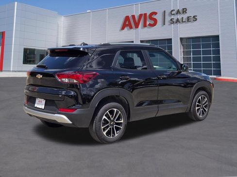 Used 2025 Chevrolet TrailBlazer LT AWD/4WD image 6