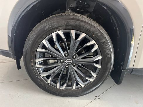 Used 2025 Nissan Rogue Platinum AWD/4WD image 15