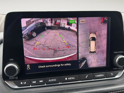 Used 2021 Nissan Rogue SV image 23